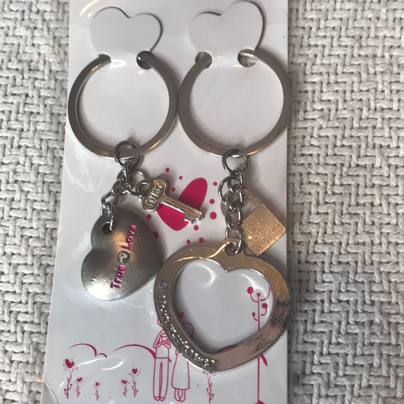 Couples keychain set 🥰 - Picture 2 of 2